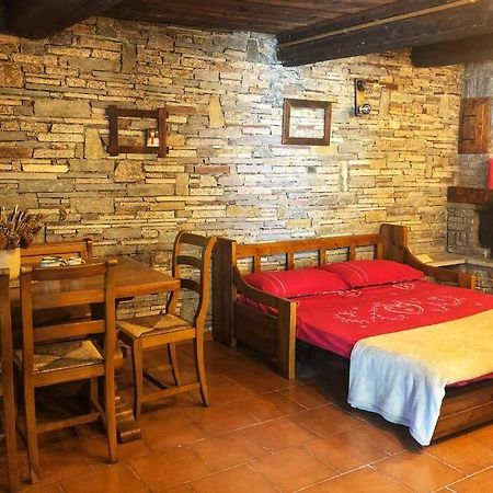 Monolocale Rustico Di Montagna Apartman Antey-Saint-André Kültér fotó