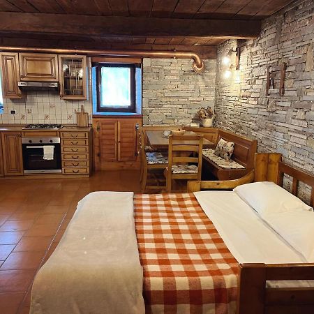 Monolocale Rustico Di Montagna Apartman Antey-Saint-André Kültér fotó