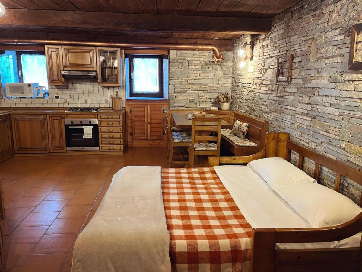 Monolocale Rustico Di Montagna Apartman Antey-Saint-André Kültér fotó
